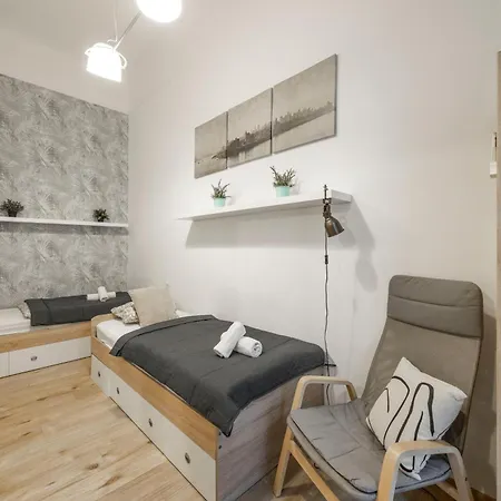 Daire Deluxe N' Cozy Center 2bedrm Budapeşte