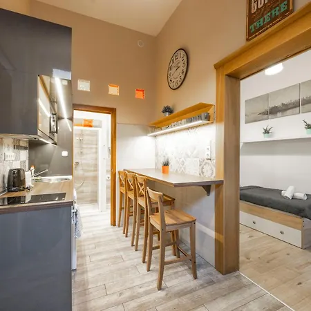Deluxe N' Cozy Center 2bedrm Budapeşte