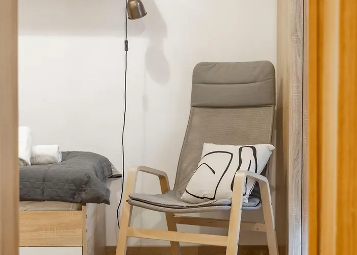 Deluxe N' Cozy Center 2bedrm Budapeşte