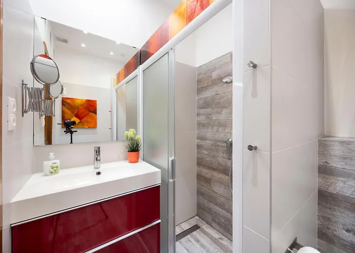 Deluxe N' Cozy Center 2bedrm * Budapeşte