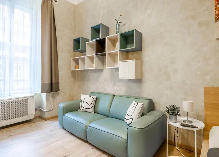 Daire Deluxe N' Cozy Center 2bedrm *