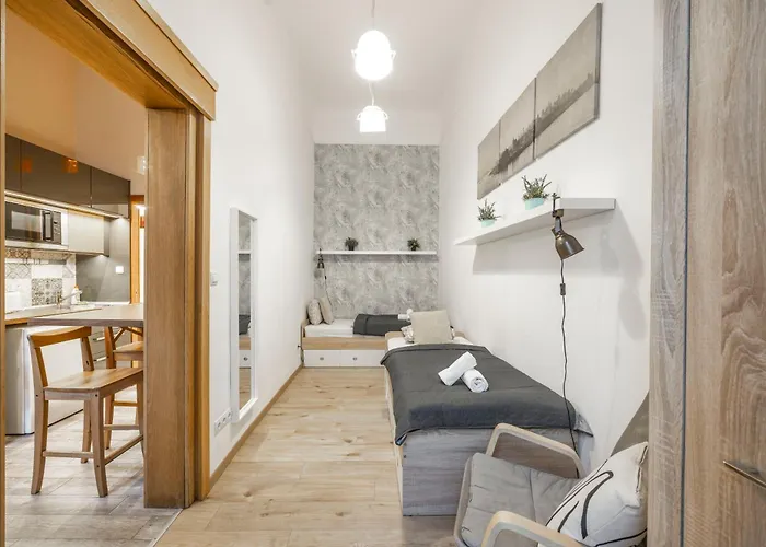 Daire Deluxe N' Cozy Center 2bedrm *