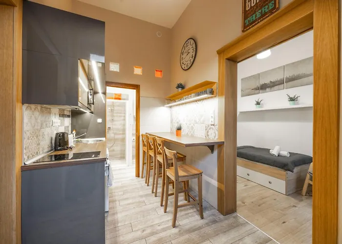 Deluxe N' Cozy Center 2bedrm Budapeşte