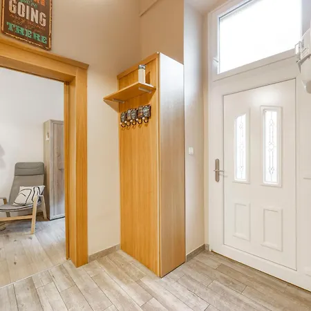 Apartament Deluxe N' Cozy Center 2bedrm