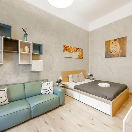 Deluxe N' Cozy Center 2bedrm *